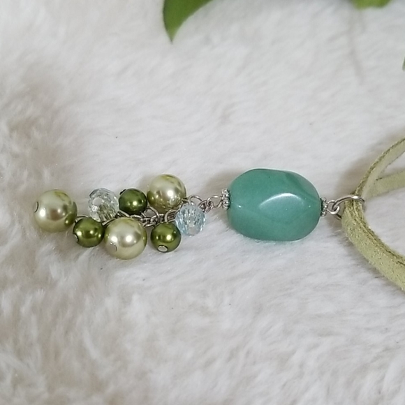 ๐3/$25! Green stone pendant choker necklace - Picture 4 of 4
